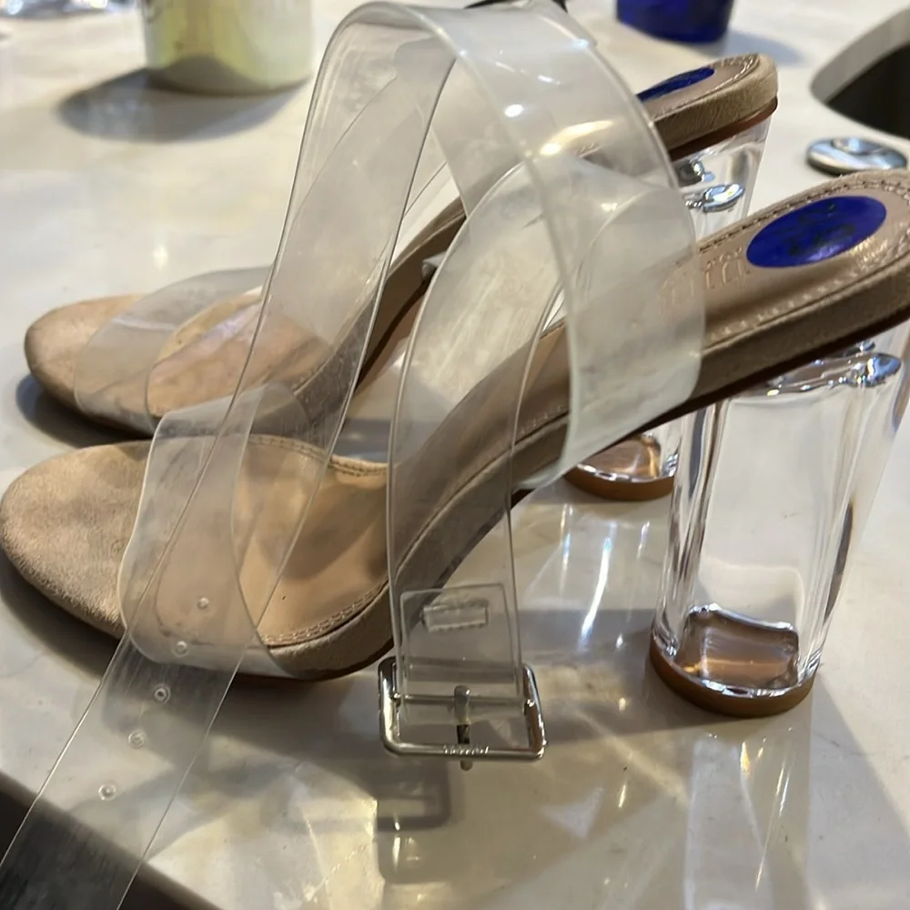 Shoes - Picture 2 of 4